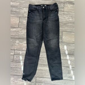 Old navy extra high rise, rockstar super skinny size 14 jeans!